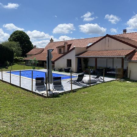 Maison Piscine Et Jacuzzi Saint-Germain-des-Fosses Exterior foto